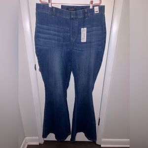 Judy Blue Flare Jeggings
